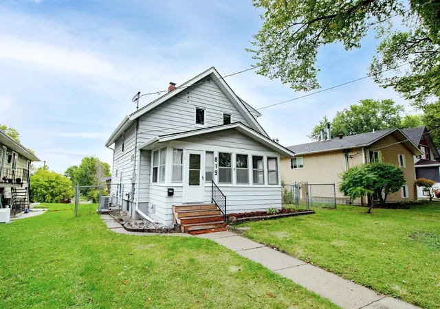 Photo 1 of Single family home for sale at 819 1st Street N, Fargo, ND 58102 | MLS# 7151514 | Listing updated on 2026-10-02