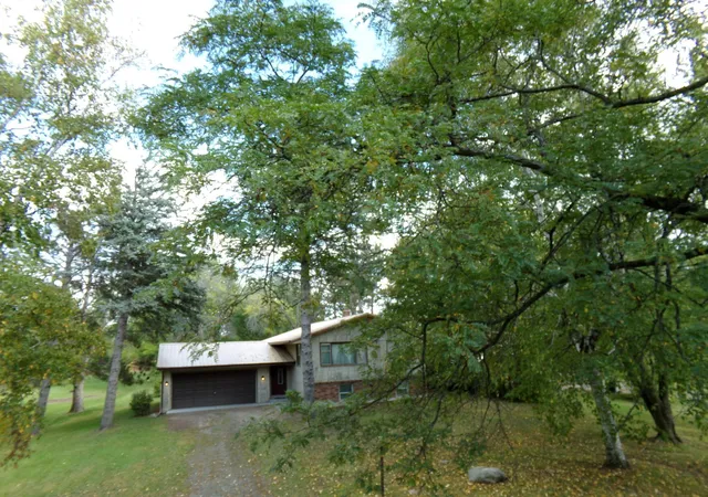 Photo 4 of Single family home for sale at 18323 Elmcrest Ave N, Forest Lake, MN 55025 | MLS# 7151518 | Listing updated on 2026-10-06