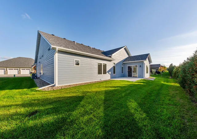 Photo 4 of Single family home for sale at 510 River Valley Ln, Dundas, MN 55019 | MLS# 7151520 | Listing updated on 2026-10-05