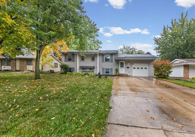 Photo 2 of Single family home for sale at 5421 Xylon Ave N, Minneapolis, MN 55428 | MLS# 7151525 | Listing updated on 2026-10-05