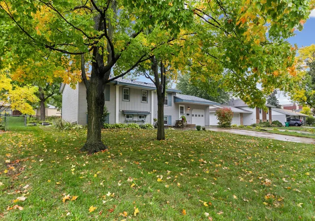 Photo 4 of Single family home for sale at 5421 Xylon Ave N, Minneapolis, MN 55428 | MLS# 7151525 | Listing updated on 2026-10-05