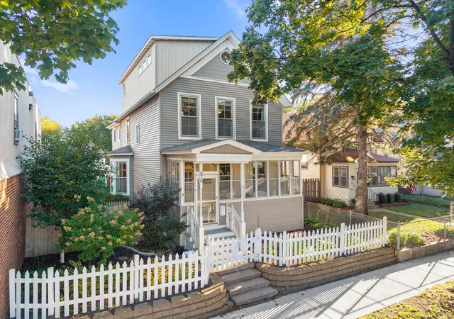 Photo 1 of Single family home for sale at 870 Randolph Ave, Saint Paul, MN 55102 | MLS# 7151527 | Listing updated on 2026-10-05