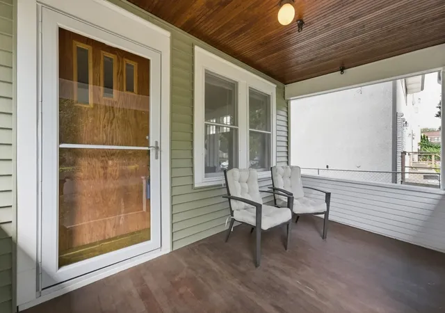 Photo 4 of Single family home for sale at 2089 Randolph Ave, Saint Paul, MN 55105 | MLS# 7151541 | Listing updated on 2026-09-30