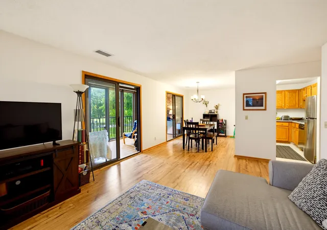 Listing Photo 1 - Condo for sale in building located at 7200 Cahill Rd, Edina, MN 55439 - Unit #106