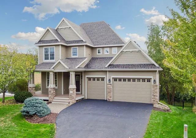 Photo 3 of Single family home for sale at 1711 Deephaven Dr, Saint Paul, MN 55129 | MLS# 7151544 | Listing updated on 2026-10-21