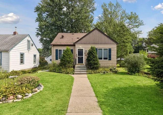 Photo 1 of Single family home for sale at 1190 Ottawa Ave, Saint Paul, MN 55118 | MLS# 7151560 | Listing updated on 2026-10-06