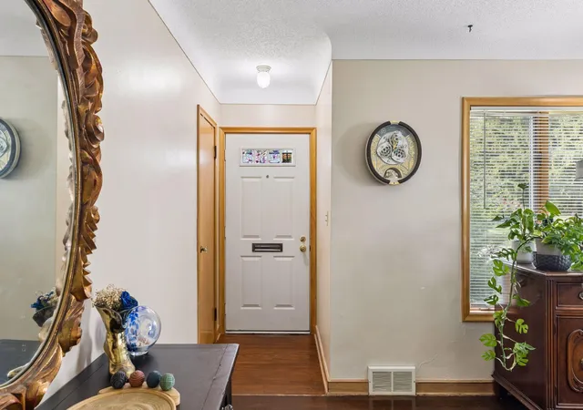 Photo 4 of Single family home for sale at 1190 Ottawa Ave, Saint Paul, MN 55118 | MLS# 7151560 | Listing updated on 2026-10-06