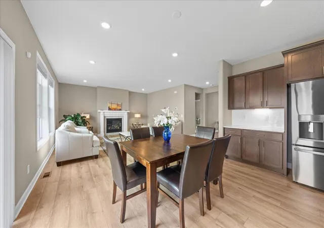Photo 2 of Single family home for sale at 819 Spancil Hl View, Saint Paul, MN 55129 | MLS# 7151567 | Listing updated on 2026-10-20