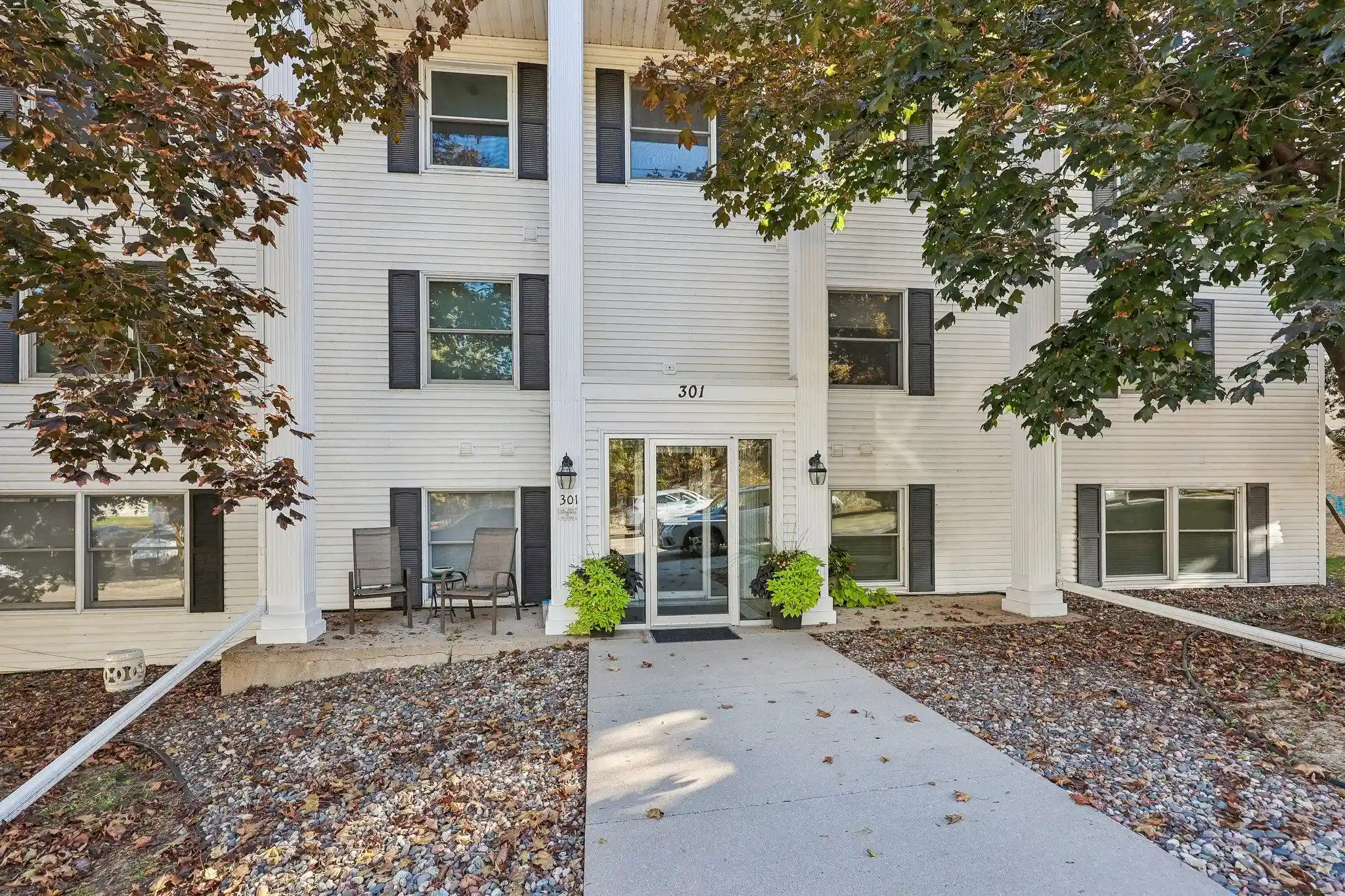 Listing Photo 1 - Condo for sale in 301 3rd St S located at 301 3rd St S, Stillwater, MN 55082 - Unit #103