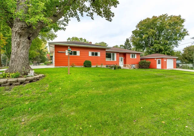 Photo 1 of Single family home for sale at 1320 S Mabelle Ave, Fergus Falls, MN 56537 | MLS# 7151582 | Listing updated on 2026-10-01