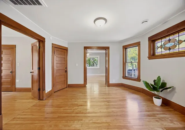 Listing Photo 4 - Condo for sale in building located at 516 8th Ave NE, Minneapolis, MN 55413