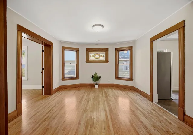 Listing Photo 5 - Condo for sale in building located at 516 8th Ave NE, Minneapolis, MN 55413