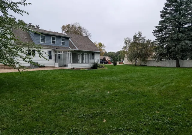 Photo 2 of Single family home for sale at 1639 Massee St, Albert Lea, MN 56007 | MLS# 7151608 | Listing updated on 2026-10-08