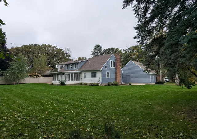 Photo 3 of Single family home for sale at 1639 Massee St, Albert Lea, MN 56007 | MLS# 7151608 | Listing updated on 2026-10-08
