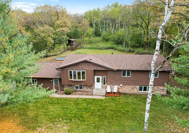 Single family home for sale at 473 Country View Rd, Hudson, WI 54016 | MLS# 7151618
