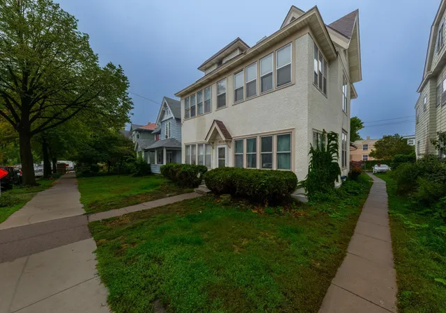 Listing Photo 4 - Condo for sale in building located at 2015 2nd Ave S, Minneapolis, MN 55404