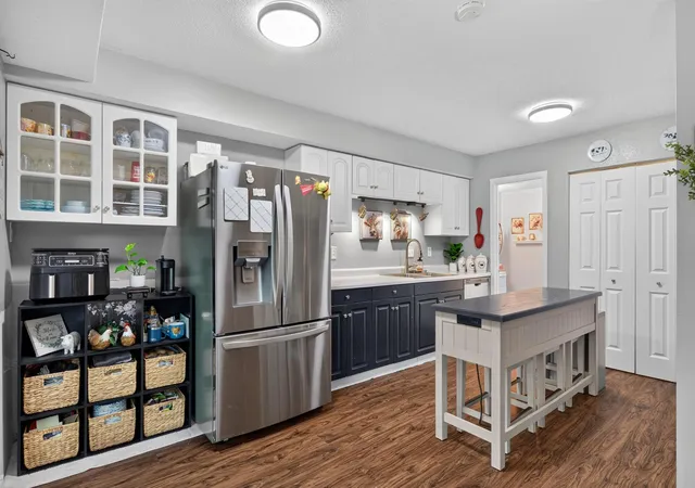 Photo 3 of Townhouse for sale at 14014 Park Ave, Burnsville, MN 55337 | MLS# 7151639 | Listing updated on 2026-10-02