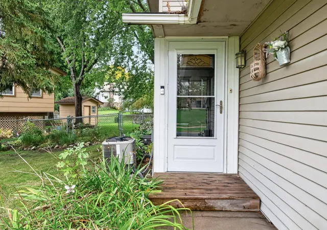 Photo 3 of Townhouse for sale at 14014 Park Ave, Burnsville, MN 55337 | MLS# 7151639 | Listing updated on 2026-10-02