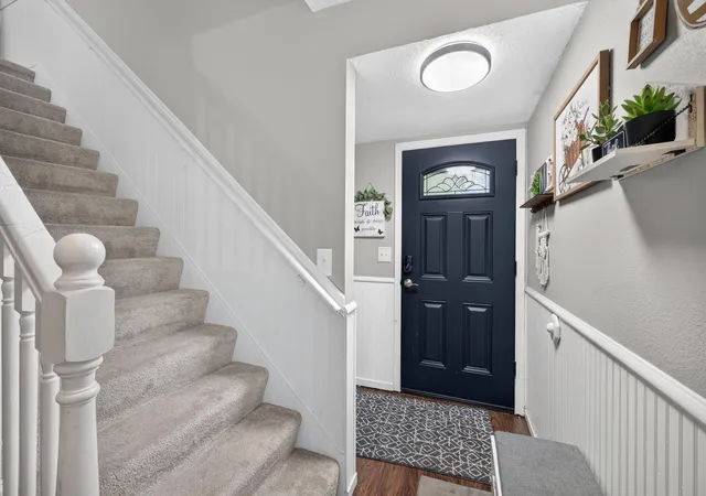 Photo 4 of Townhouse for sale at 14014 Park Ave, Burnsville, MN 55337 | MLS# 7151639 | Listing updated on 2026-10-02