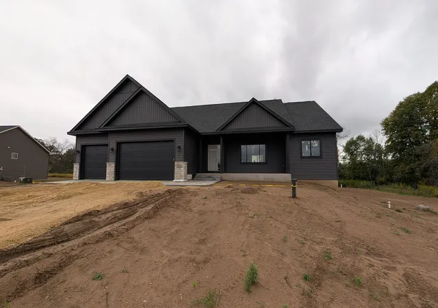 Photo 2 of Single family home for sale at 995 152nd Avenue, New Richmond, WI 54017 | MLS# 7151646 | Listing updated on 2026-10-12
