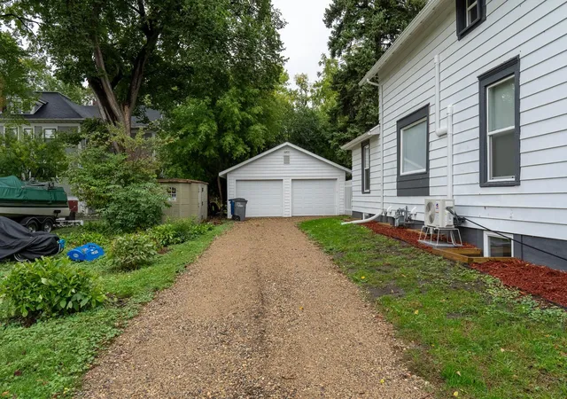 Photo 3 of Single family home for sale at 415 3rd Avenue S, Moorhead, MN 56560 | MLS# 7151647 | Listing updated on 2026-09-29