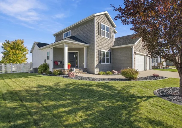 Photo 1 of Single family home for sale at 4914 Loden Ct S, Fargo, ND 58104 | MLS# 7151655 | Listing updated on 2026-10-02
