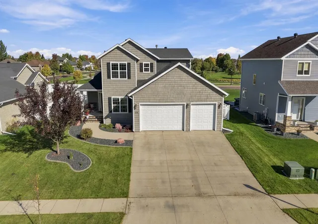 Photo 2 of Single family home for sale at 4914 Loden Ct S, Fargo, ND 58104 | MLS# 7151655 | Listing updated on 2026-10-02