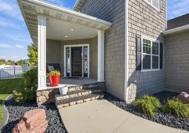 Photo 3 of Single family home for sale at 4914 Loden Ct S, Fargo, ND 58104 | MLS# 7151655 | Listing updated on 2026-10-02