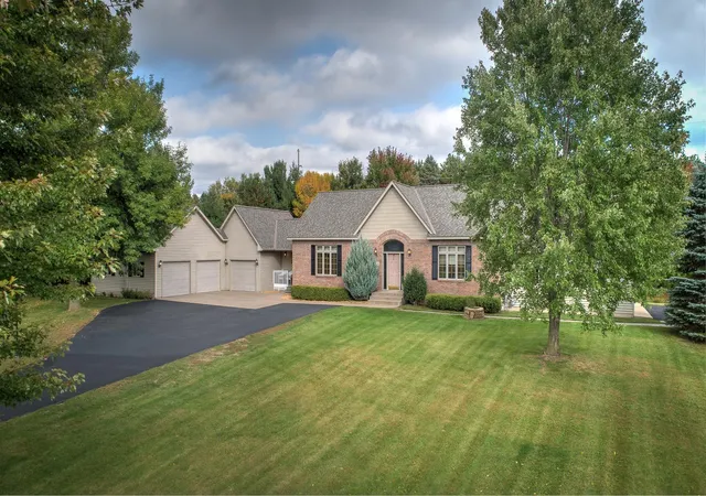 Photo 1 of Single family home for sale at 33718 Washington St NE, Cambridge, MN 55008 | MLS# 7151658 | Listing updated on 2026-10-09
