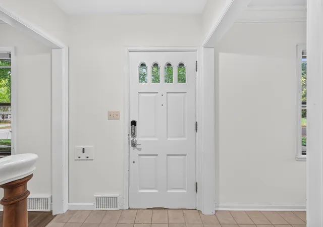Photo 3 of Single family home for sale at 2709 Lynn Ave, Minneapolis, MN 55416 | MLS# 7151668 | Listing updated on 2026-10-22
