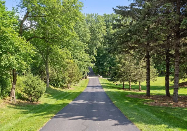 Photo 4 of Sale Pending at 2495 Willow Dr, Hamel, MN 55340 | MLS# 7151681 | Listing updated on 2026-10-07