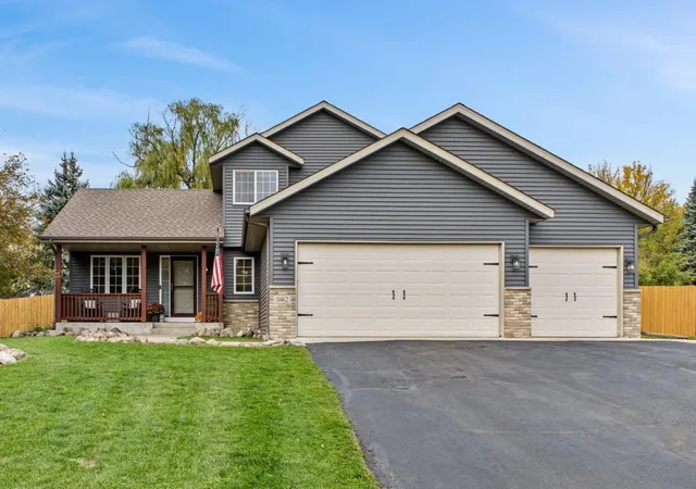 Photo 1 of Single family home for sale at 11462 53rd Street Ne, Albertville, MN 55301 | MLS# 7151683 | Listing updated on 2026-10-17