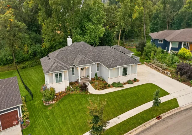 Photo 3 of Single family home for sale at 4184 Stone Point Dr Ne, Rochester, MN 55906 | MLS# 7151693 | Listing updated on 2026-10-06
