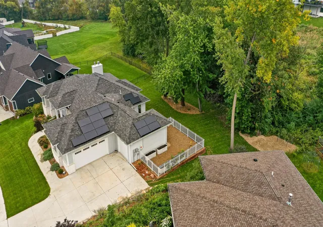 Photo 3 of Single family home for sale at 4184 Stone Point Dr NE, Rochester, MN 55906 | MLS# 7151693 | Listing updated on 2026-10-06