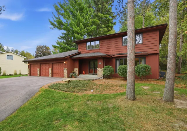 Single family home for sale at 7413 Pinehurst Ct, Saint Paul, MN 55115 | MLS# 7151707