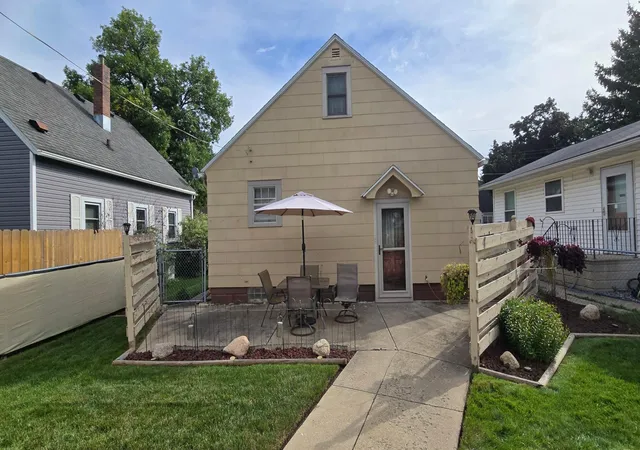 Photo 3 of Single family home for sale at 1000 12th Avenue Sw, Austin, MN 55912 | MLS# 7151727 | Listing updated on 2026-10-02