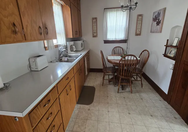 Photo 4 of Single family home for sale at 1000 12th Avenue SW, Austin, MN 55912 | MLS# 7151727 | Listing updated on 2026-10-02