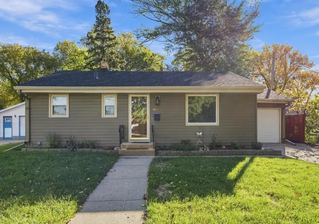 Photo 1 of Single family home for sale at 1018 21st Street S, Fargo, ND 58103 | MLS# 7151733 | Listing updated on 2026-10-05