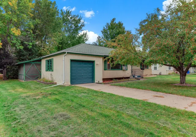 Photo 2 of Single family home for sale at 330 10th Avenue Sw, Cambridge, MN 55008 | MLS# 7151736 | Listing updated on 2026-10-09