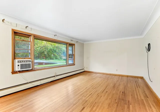 Photo 3 of Single family home for sale at 330 10th Avenue Sw, Cambridge, MN 55008 | MLS# 7151736 | Listing updated on 2026-10-09