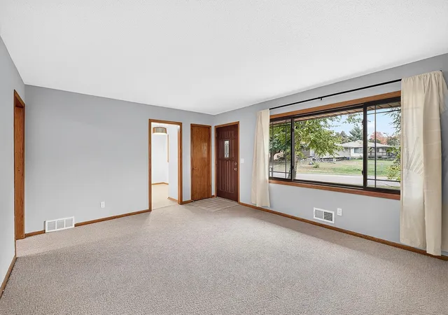 Photo 2 of House for sale at 3640 Edward St NE, Saint Anthony, MN 55418 | MLS# 7151741 | Listing updated on 2026-10-16