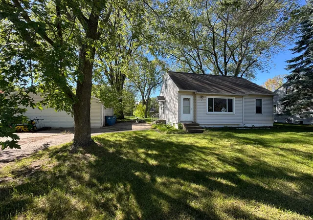 Photo 2 of Single family home for sale at 1 Pine Dr, Circle Pines, MN 55014 | MLS# 7151759 | Listing updated on 2026-10-08