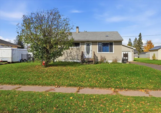 Photo 2 of Single family home for sale at 203 Dorchester Dr, Hoyt Lakes, MN 55750 | MLS# 7151760 | Listing updated on 2026-10-20