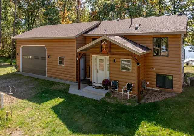 Photo 2 of Single family home for sale at 29289 Surfland Rd, Merrifield, MN 56465 | MLS# 7151767 | Listing updated on 2026-10-18