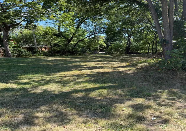 Photo 3 of Sale Pending at 514 Sheridan Ave N, Minneapolis, MN 55405 | MLS# 7151784 | Listing updated on 2026-10-06