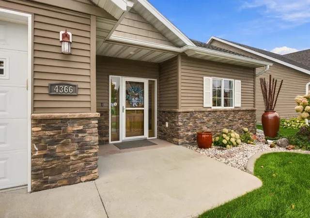 Photo 2 of Sale Pending at 4366 Redwood Ln S, Fargo, ND 58104 | MLS# 7151792 | Listing updated on 2026-10-05
