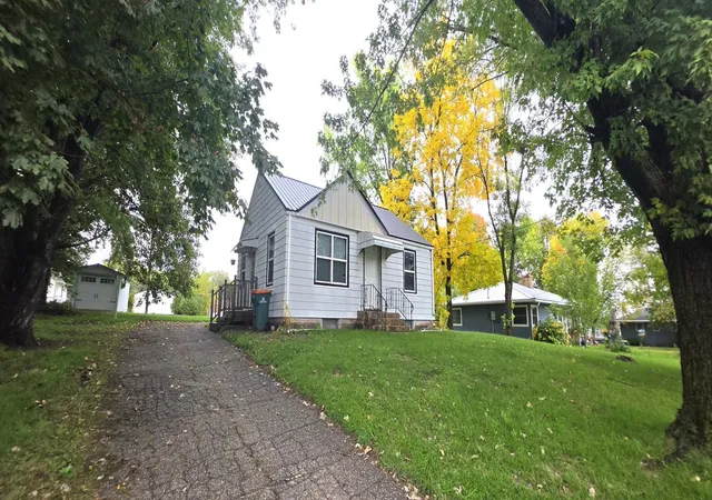Photo 1 of Single family home for sale at 320 7th Street W, Browerville, MN 56438 | MLS# 7151804 | Listing updated on 2026-10-05