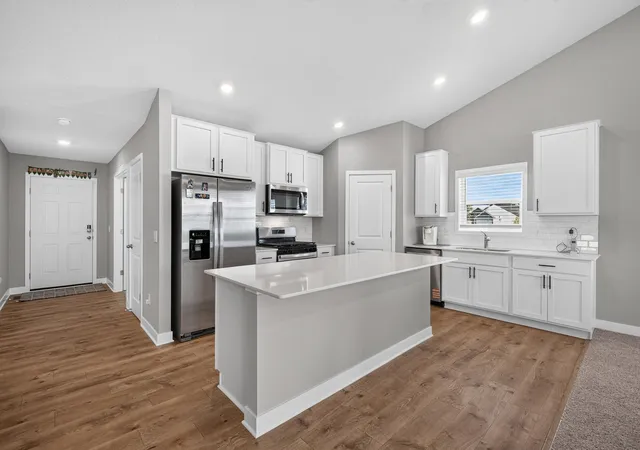 Photo 2 of Single family home for sale at 17528 Dunkirk Way, Lakeville, MN 55044 | MLS# 7151805 | Listing updated on 2026-10-16