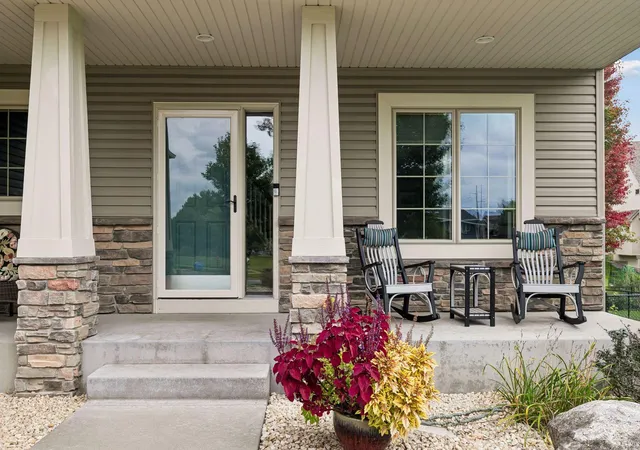Photo 4 of Single family home for sale at 10346 Fallgold Pkwy N, Minneapolis, MN 55443 | MLS# 7151809 | Listing updated on 2026-10-08