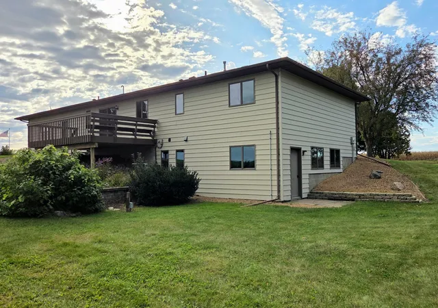 Photo 3 of Single family home for sale at 2250 Country Trl W, Jordan, MN 55352 | MLS# 7151820 | Listing updated on 2026-10-07